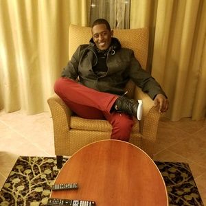 Meet your Posher, Robert